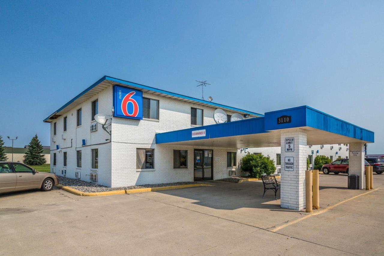 Motel 6-Fargo, Nd - South Buitenkant foto